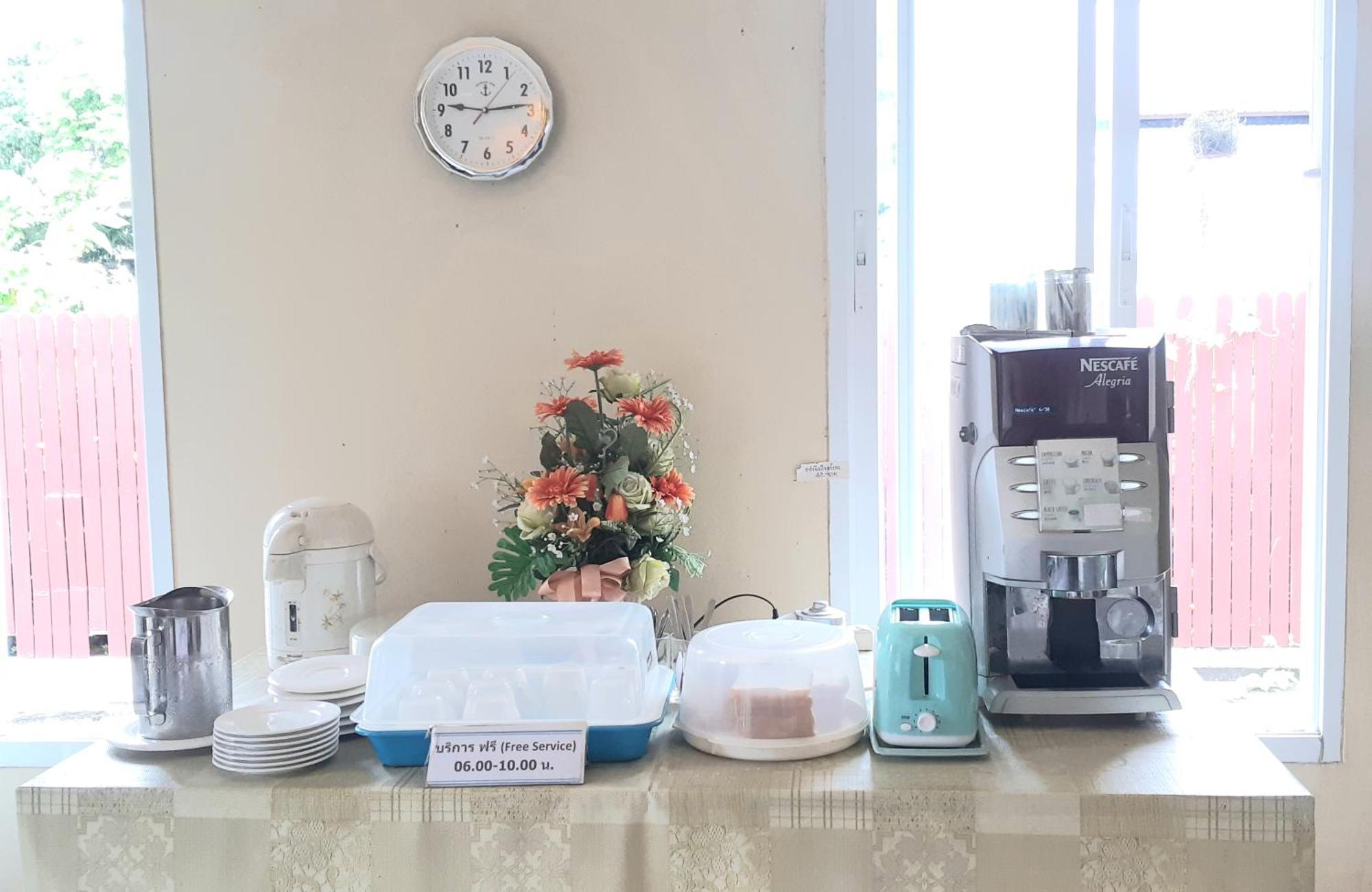 C2 Residence Lampang Kültér fotó
